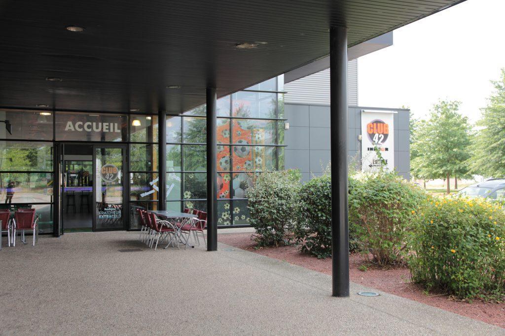 Club 42 à Andrézieux-Bouthéon réalisée par Forez Hexagone Bâtisseur.